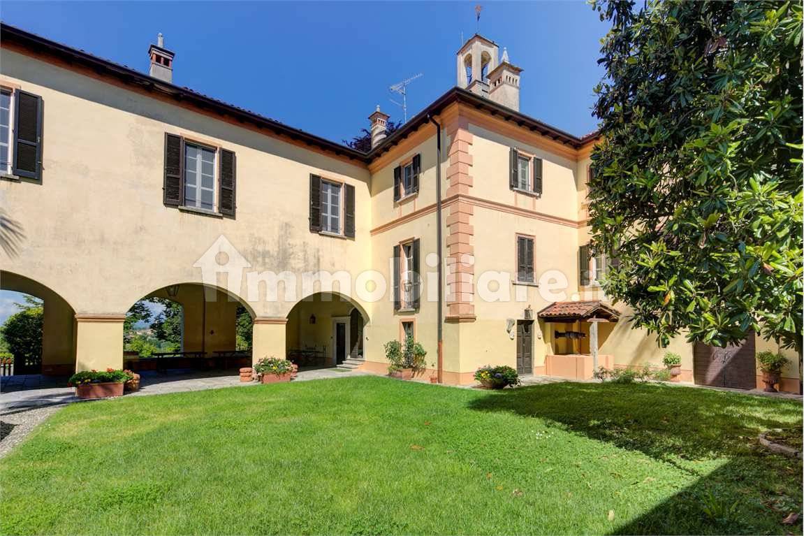 Palazzo - Edificio in vendita a Gattico-Veruno
