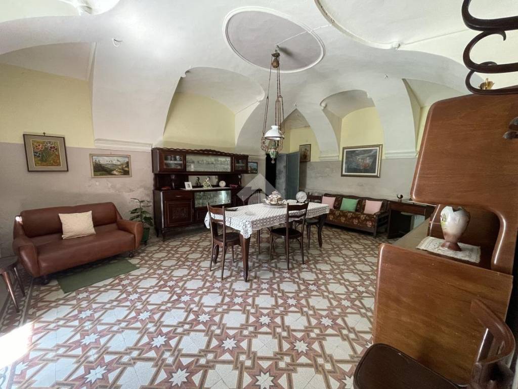 Salone