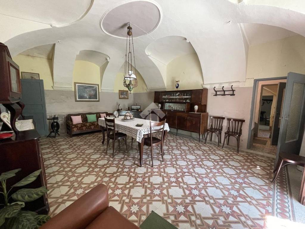 Salone