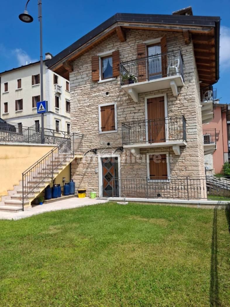 Appartamento in vendita a Sant'Anna d'Alfaedo