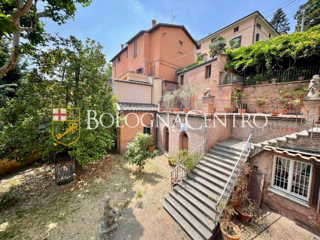 vendita-appartamento-in-via-dell-osservanza-bologna-buono-stato-su