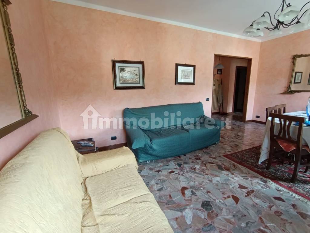 Salone