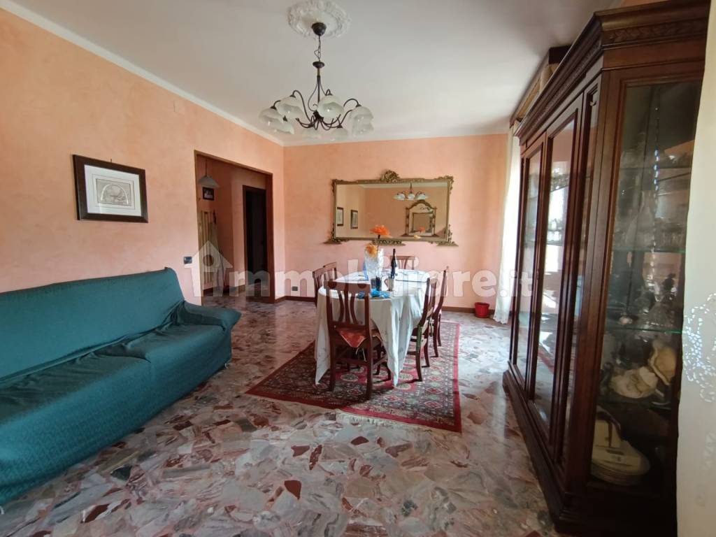 Salone