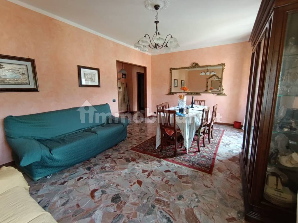 Salone