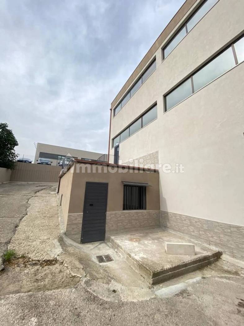 Capannone Magazzino 430mq Piano Seminterrato - Via Arti e Mestieri Termoli - foto 7