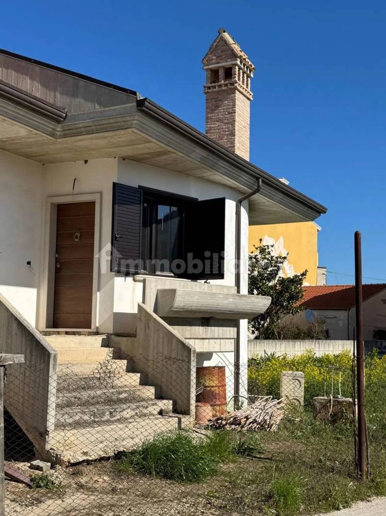 Villa Singola 230mq con Giardino e Finiture di Prestigio - Portocannone - foto 3