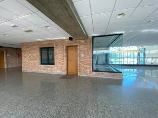 Locale Commerciale Via Martiri della Resistenza - Termoli - foto 1