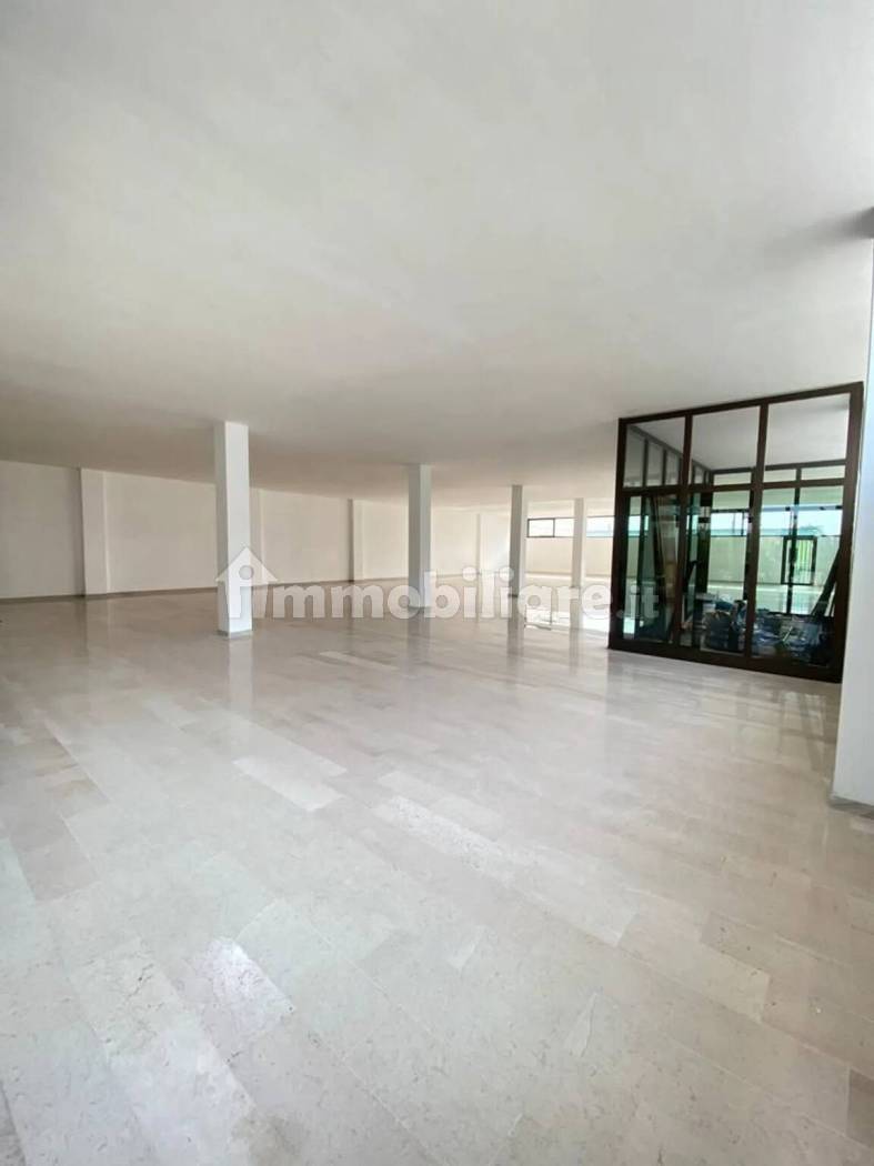 Capannone Commerciale 1.260mq su 3 Livelli - Via Arti e Mestieri Termoli - foto 14