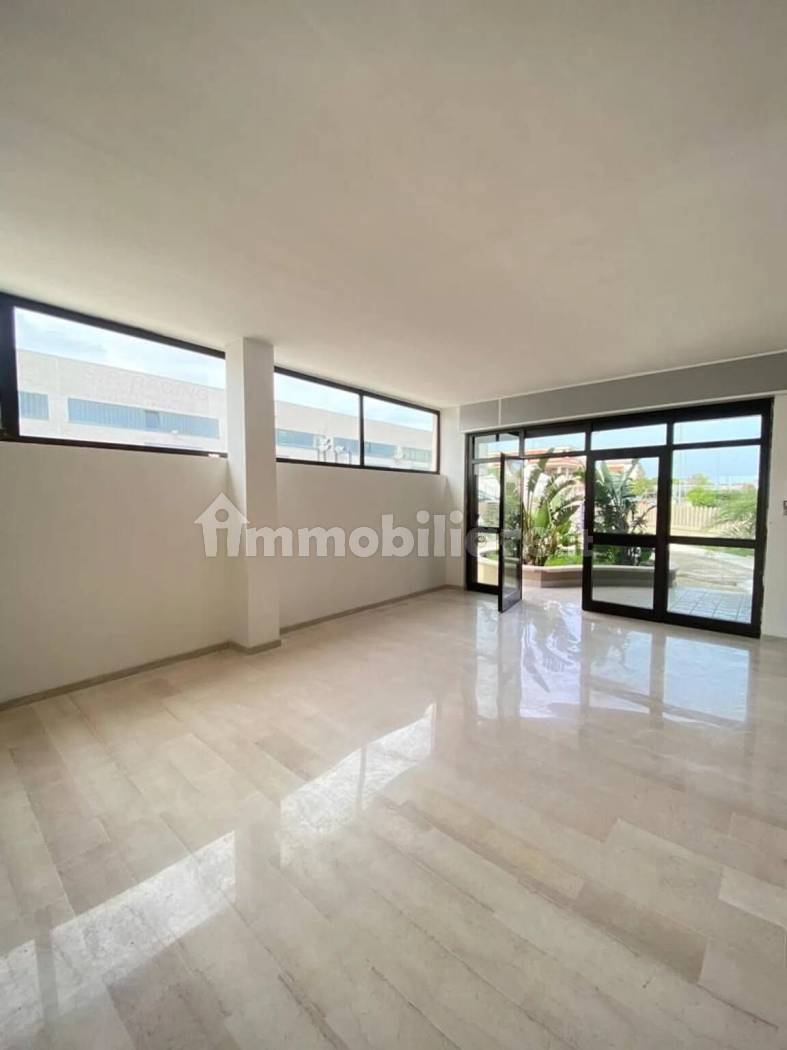 Capannone Commerciale 1.260mq su 3 Livelli - Via Arti e Mestieri Termoli - foto 16