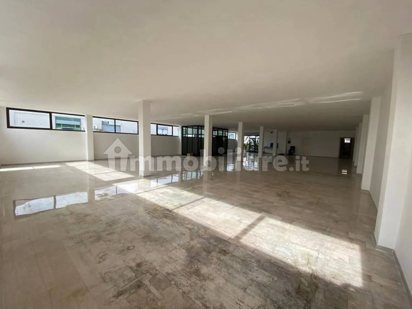 Capannone Commerciale 1.260mq su 3 Livelli - Via Arti e Mestieri Termoli - foto 19