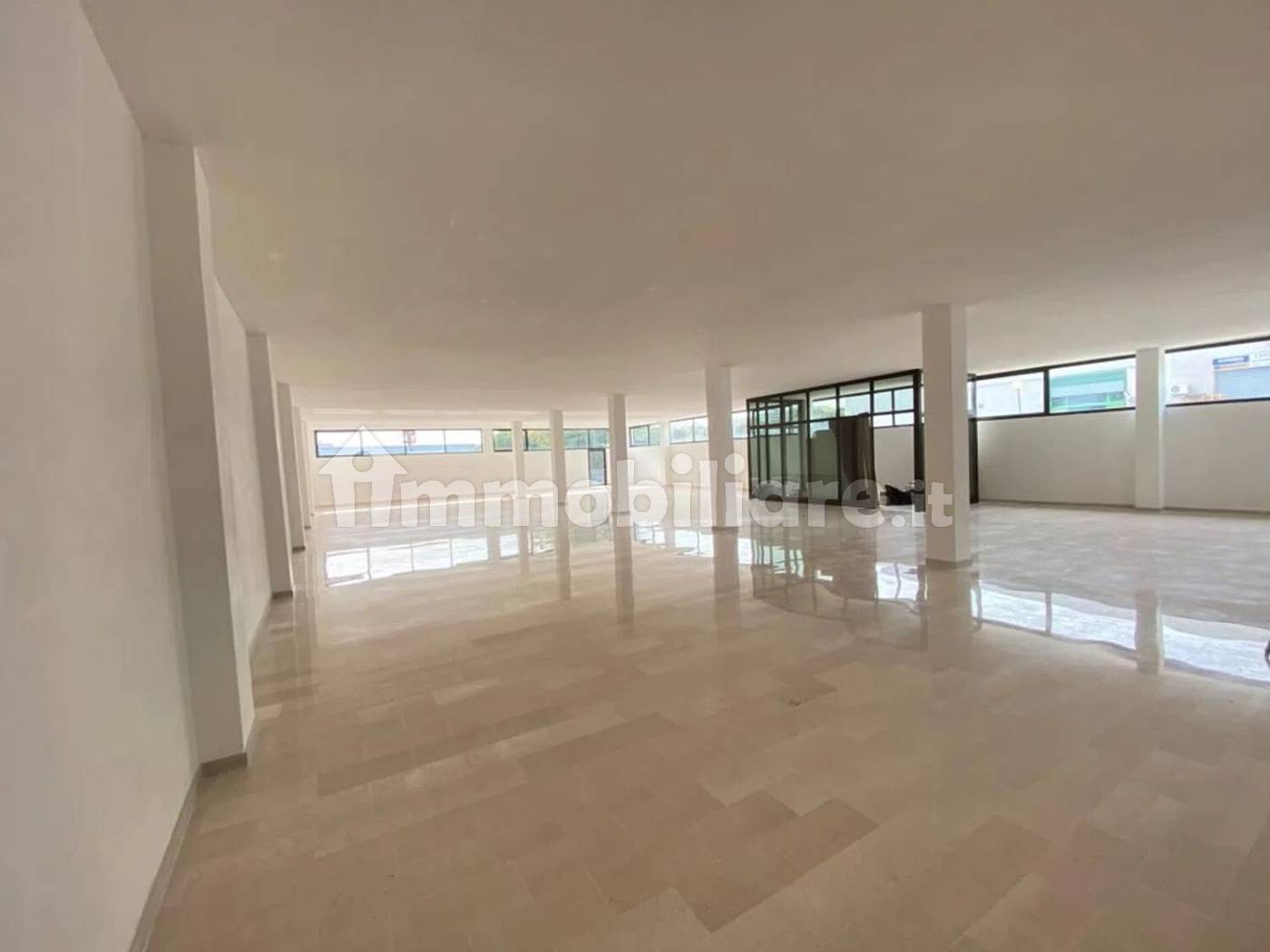 Capannone Commerciale 1.260mq su 3 Livelli - Via Arti e Mestieri Termoli - foto 17