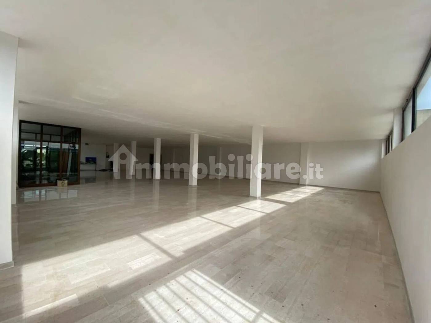 Capannone Commerciale 1.260mq su 3 Livelli - Via Arti e Mestieri Termoli - foto 21