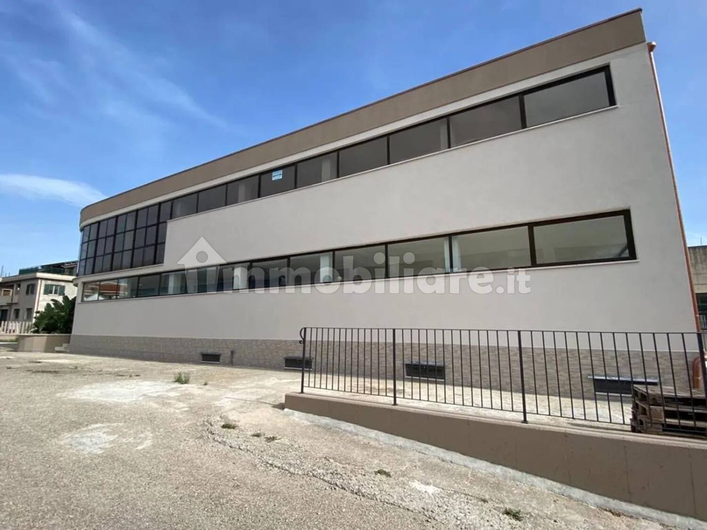 Capannone Commerciale 1.260mq su 3 Livelli - Via Arti e Mestieri Termoli - foto 48