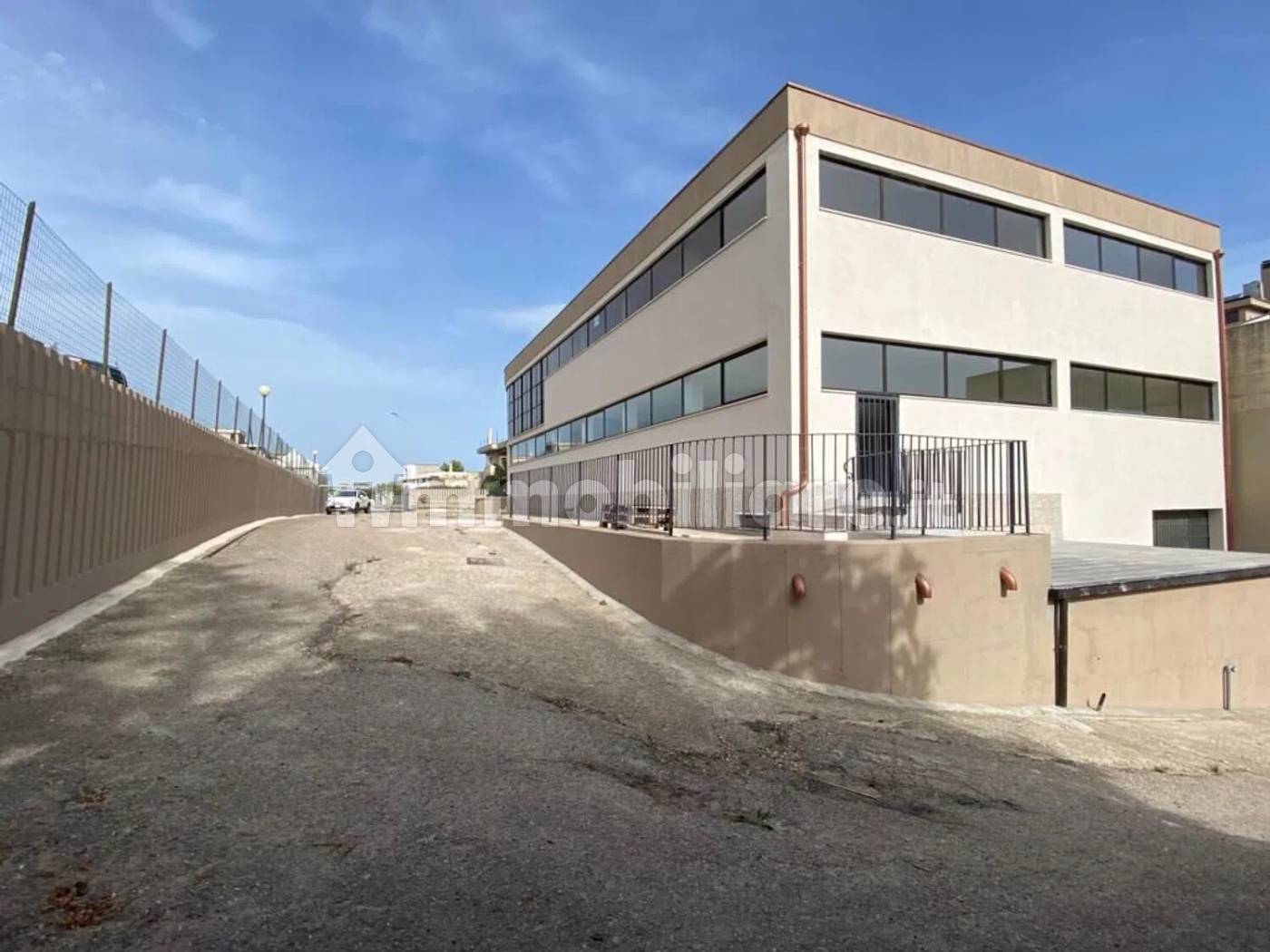 Capannone Commerciale 1.260mq su 3 Livelli - Via Arti e Mestieri Termoli - foto 50