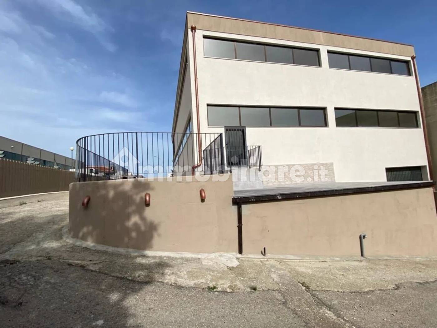 Capannone Commerciale 1.260mq su 3 Livelli - Via Arti e Mestieri Termoli - foto 51