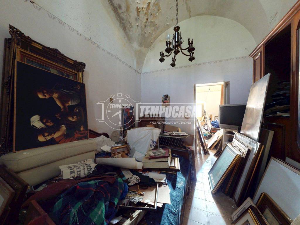 Salone