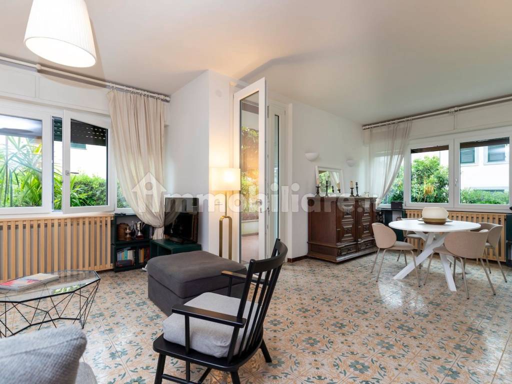 Salone