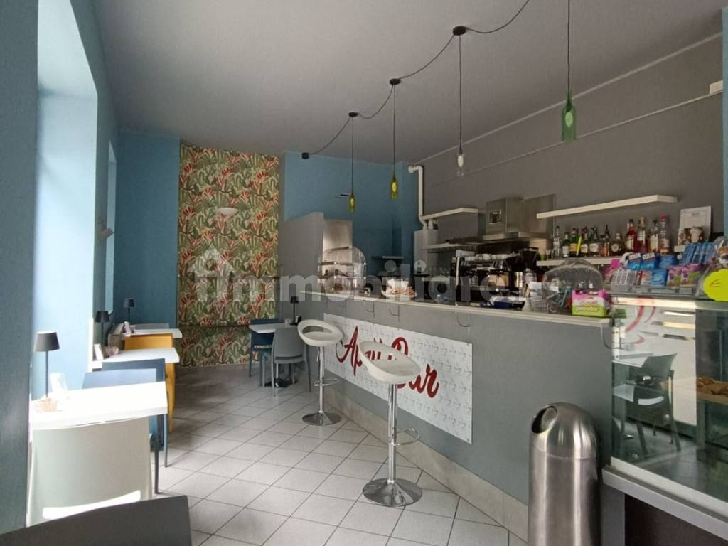 Bar via 11 Febbraio, Vaprio d'Adda, Rif. 121410328 - Immobiliare.it