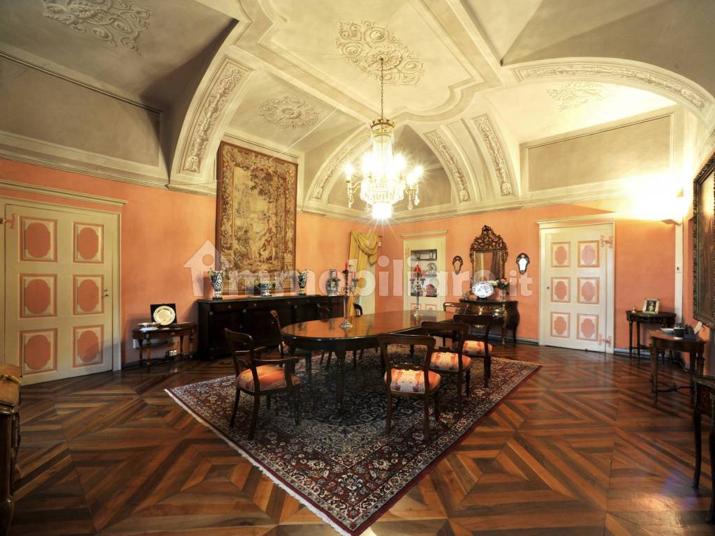 Salone