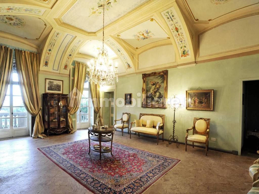 Salone