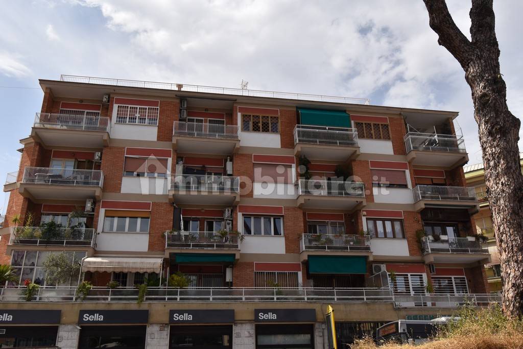 Appartamento in vendita a Roma