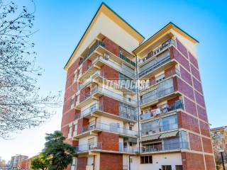 4-room flat via delle Pervinche 36, Le Vallette, Turin