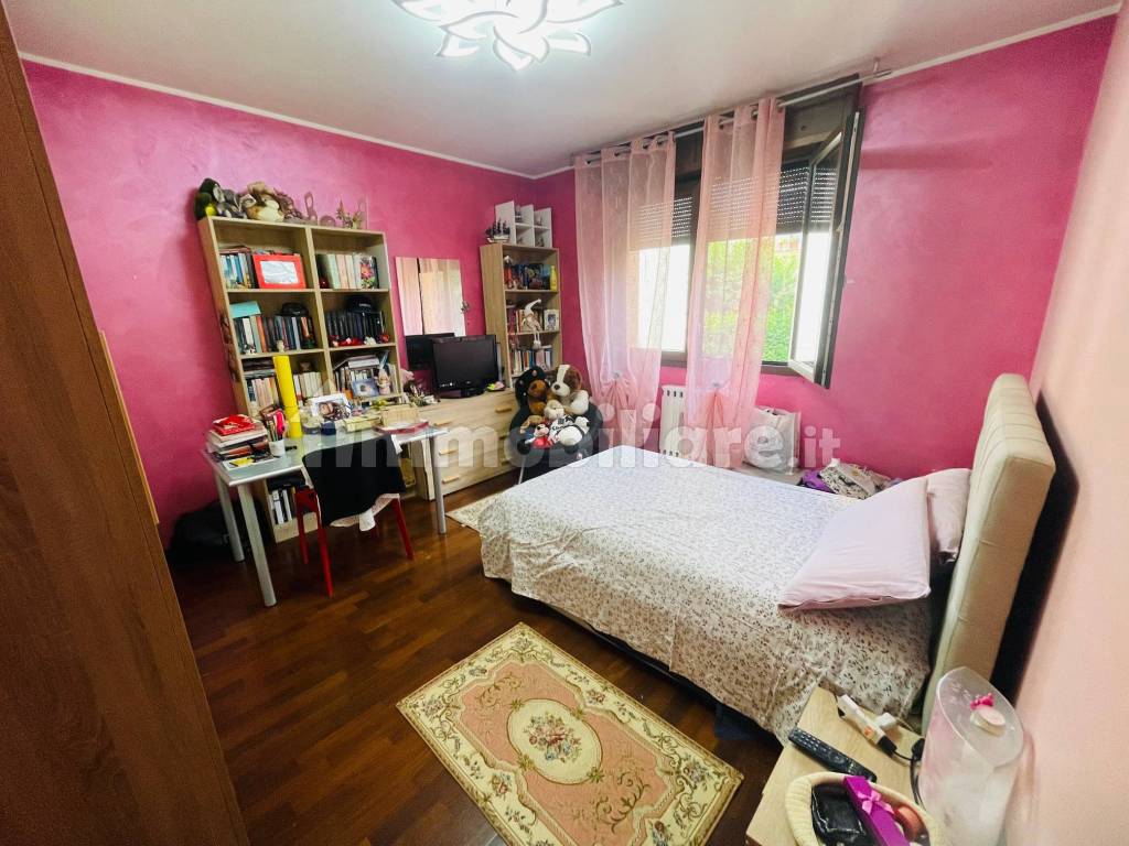 Vendita Villa a schiera in corso della Libertà 105 Cesano Maderno. Ottimo  stato, posto auto, con terrazza, riscaldamento autonomo, 218 m², rif.  121510906