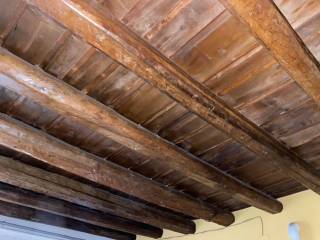 3-room flat via San Nazaro 69, Veronetta, Verona