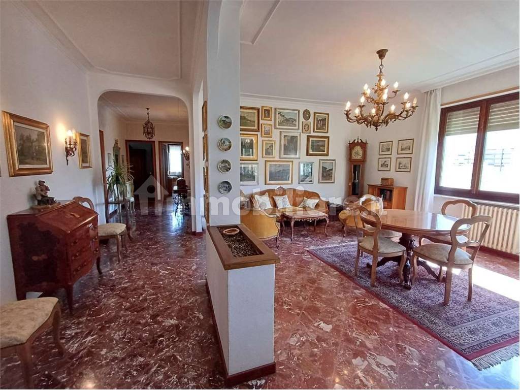 Salone