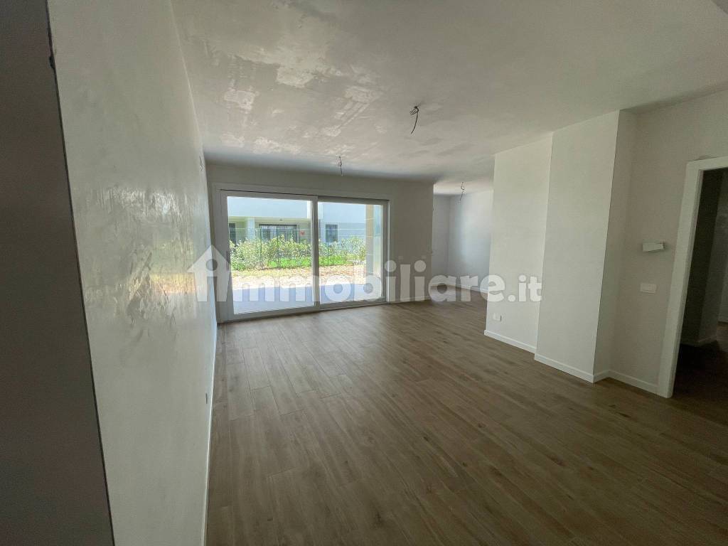 Vendita Appartamento Meda. Quadrilocale in via Ferrara 9. Nuovo, piano ...