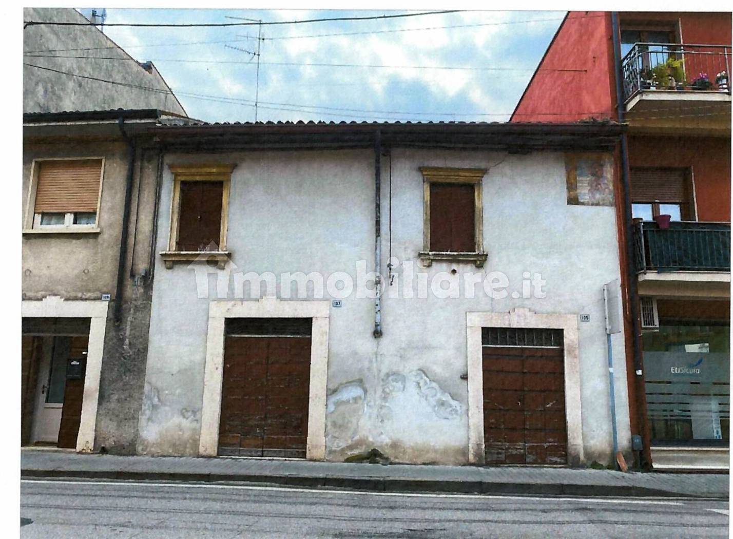 Casa indipendente in vendita a Bussolengo