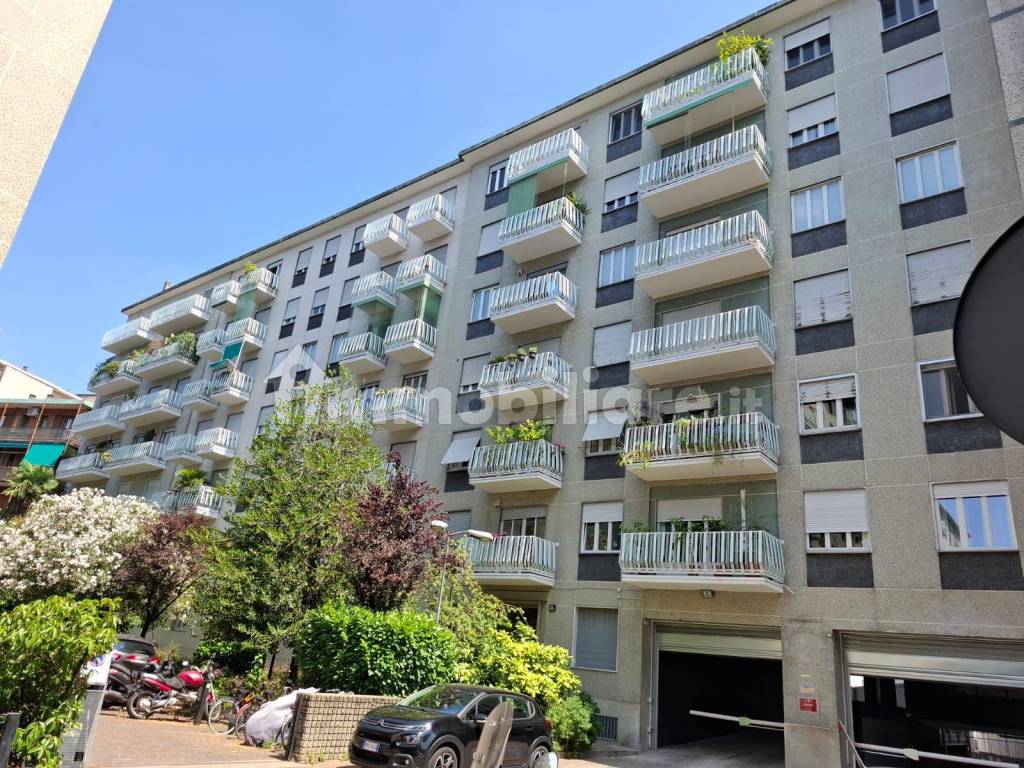 Via Aviani Vendita Appartamento Milano. Trilocale in via Giulio e Corrado Venini ...