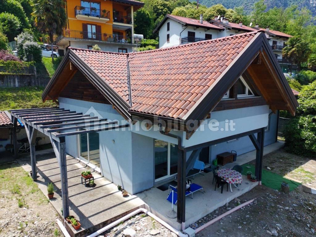 Vendita Villa unifamiliare Baveno. Buono stato, posto auto, con ...