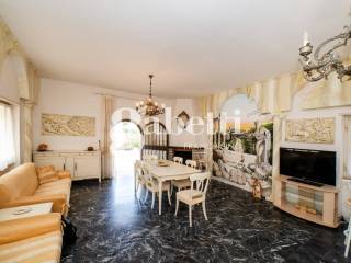 Salone