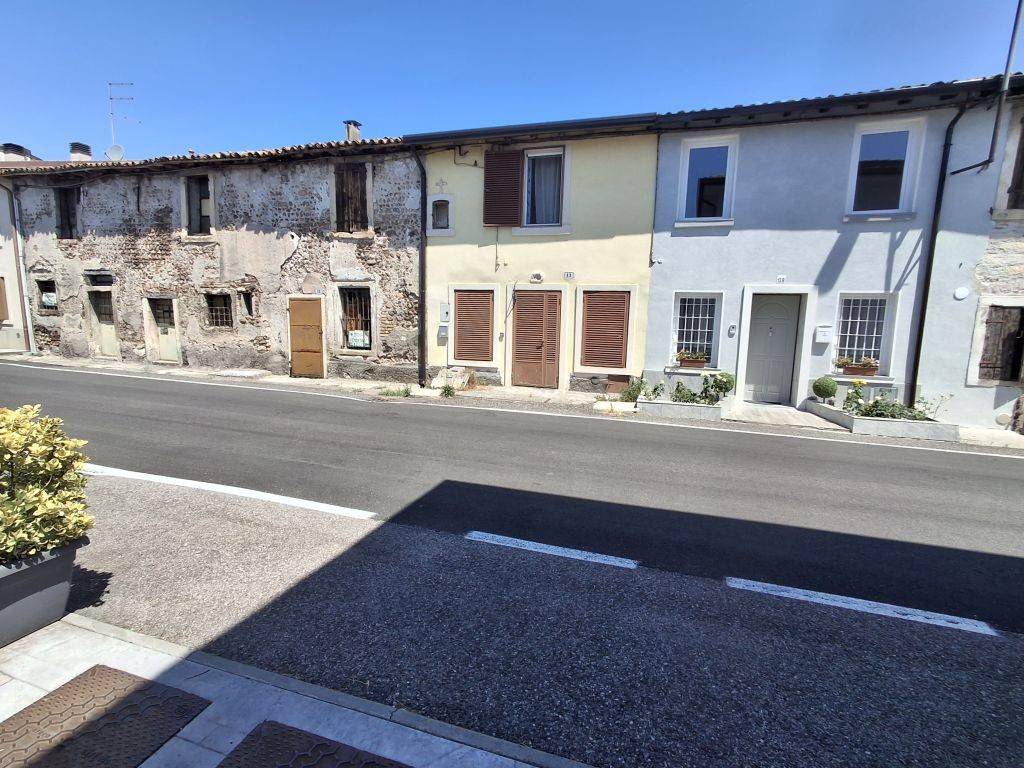 Casa indipendente in vendita a Verona