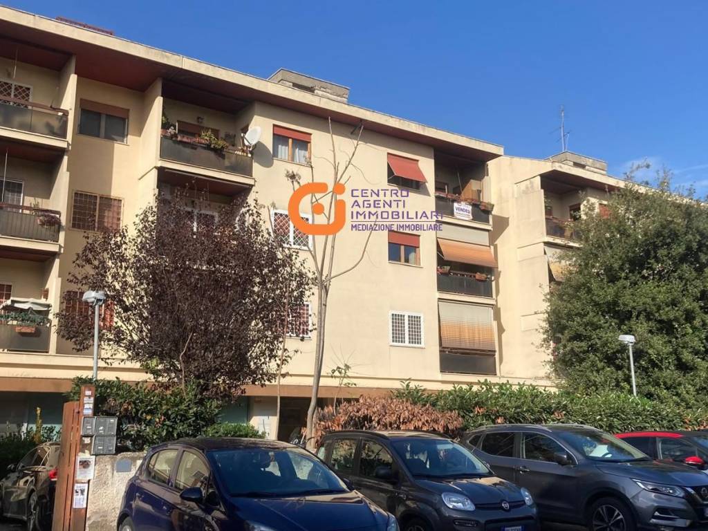 Trilocale via Romano Gian Cristoforo, Giardinetti, Roma