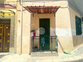 3-room flat via Milazzo 3, Acqua dei Corsari, Palermo