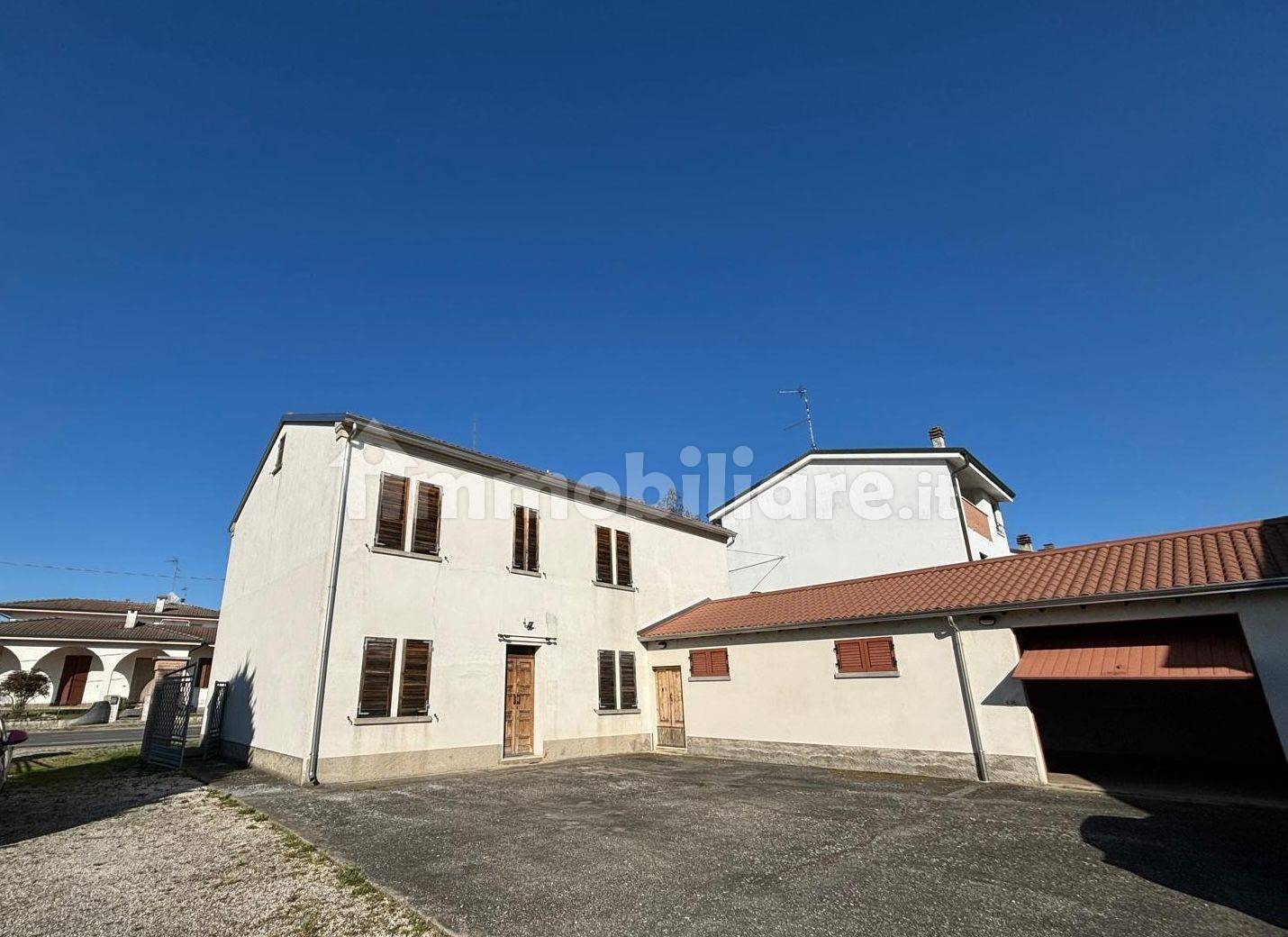 Villa in vendita a Sermide e Felonica