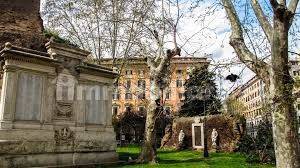 Palazzo - Edificio in vendita a Roma
