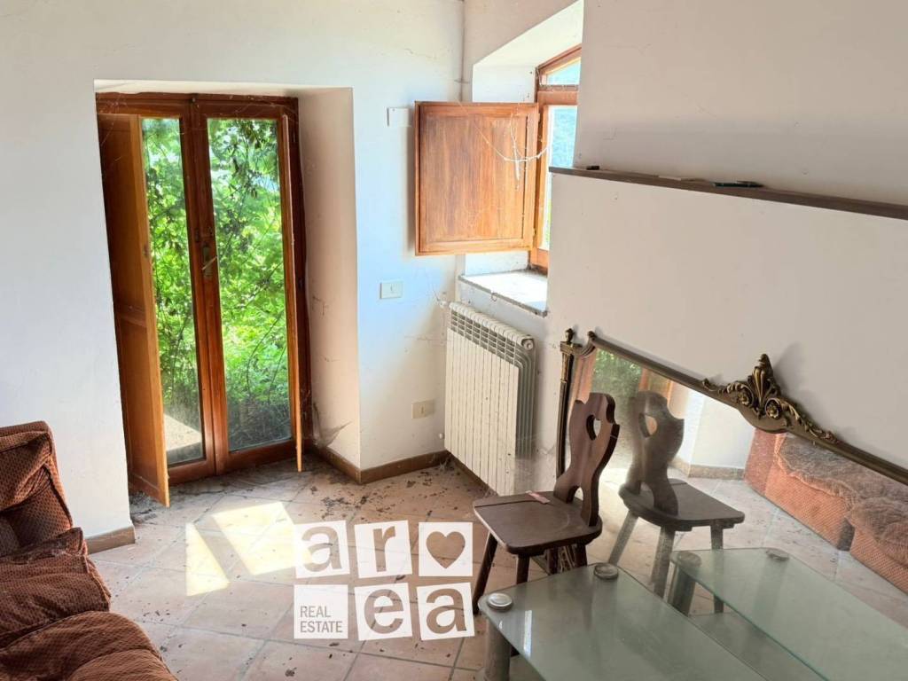 Vendita Appartamento San Vito Romano Trilocale In Via San Biagio Da vendita-appartamento-san-vito-romano-trilocale-in-via-san-biagio-da