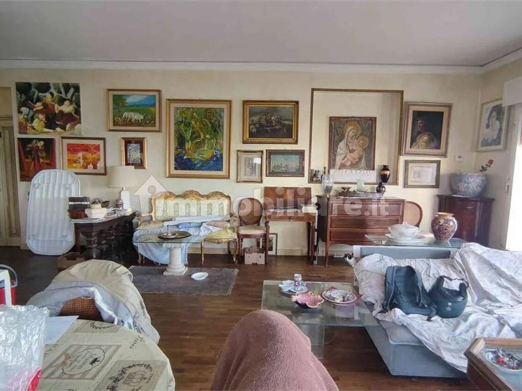 Salone