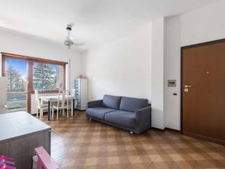 2-room flat via Padre Alberto Grammatico, Mostacciano, Rome