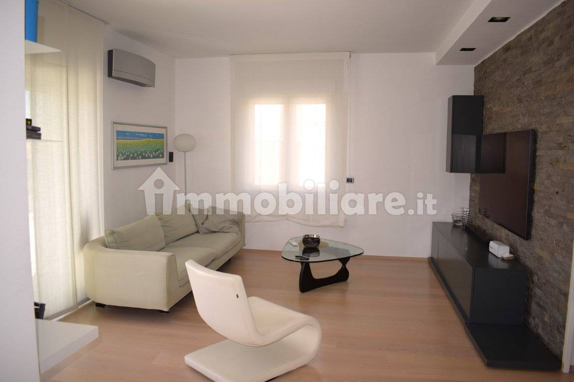 Apartment in Villa in Pescara, Strada Pandolfi - 2