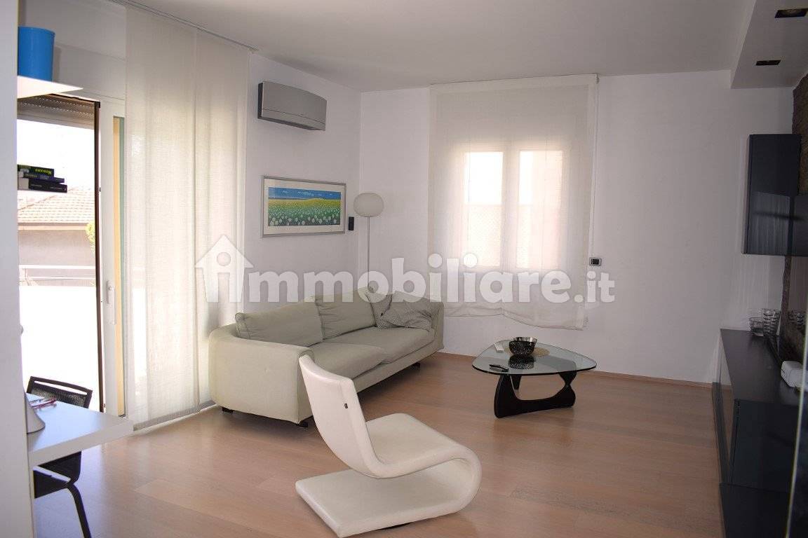Apartment in Villa in Pescara, Strada Pandolfi - 4