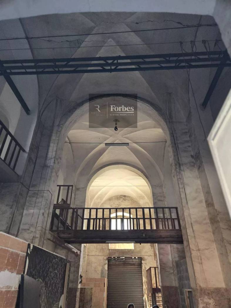 Palazzo - Edificio in vendita a Catania