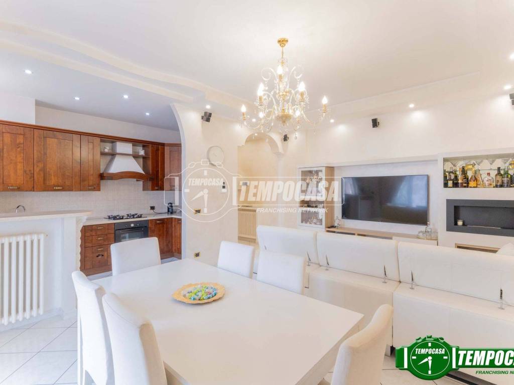 Vendita Appartamento Corbetta. Trilocale in via Silvio Pellico. Ottimo ...