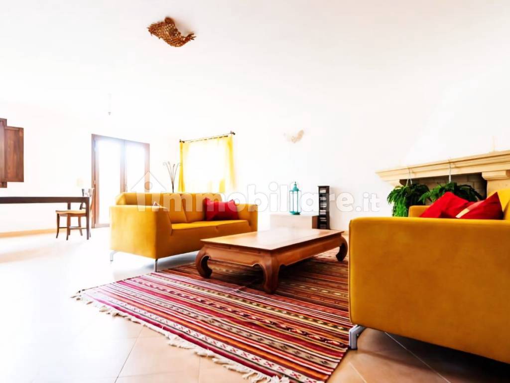 Salone