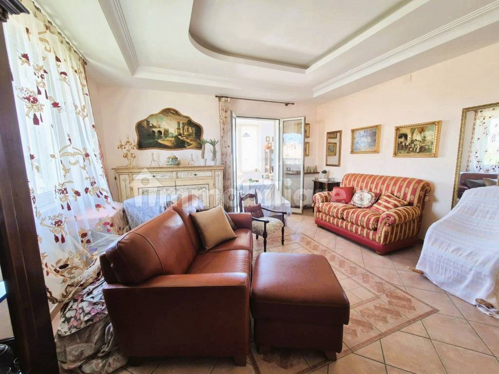 Salone