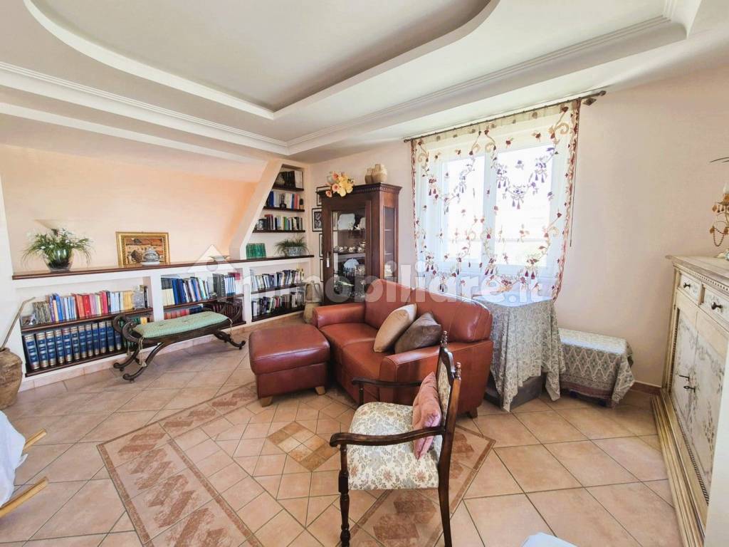 Salone
