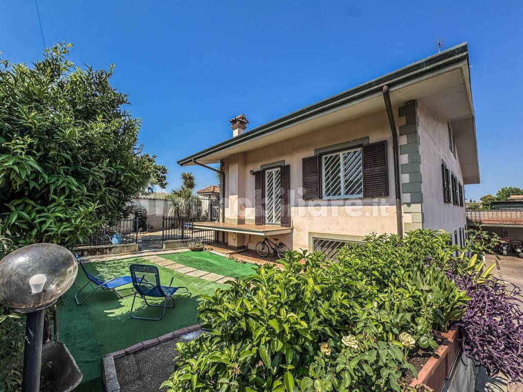 Villa bifamiliare via Maierato, Centro Giano, Roma